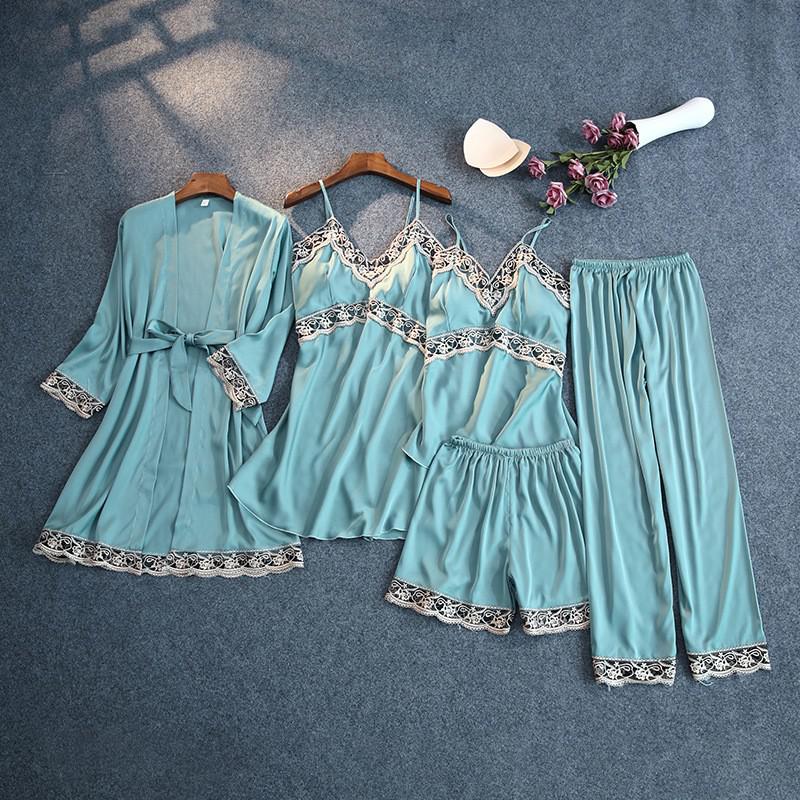 Well Tailored Garment with a Graceful Silhouette
