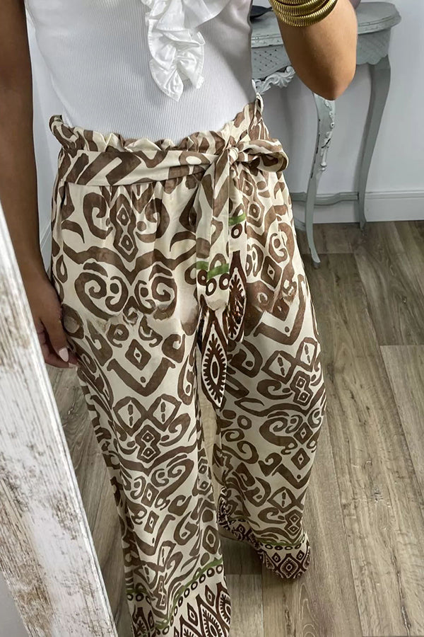 Classic Vintage Pants with a Flattering Fit