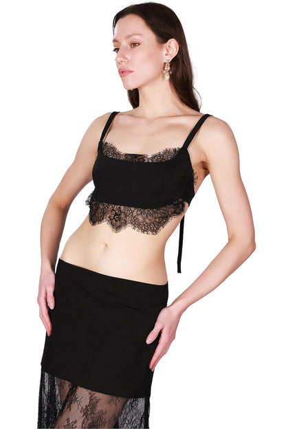 Gracefully Styled Garment for Any Occasion