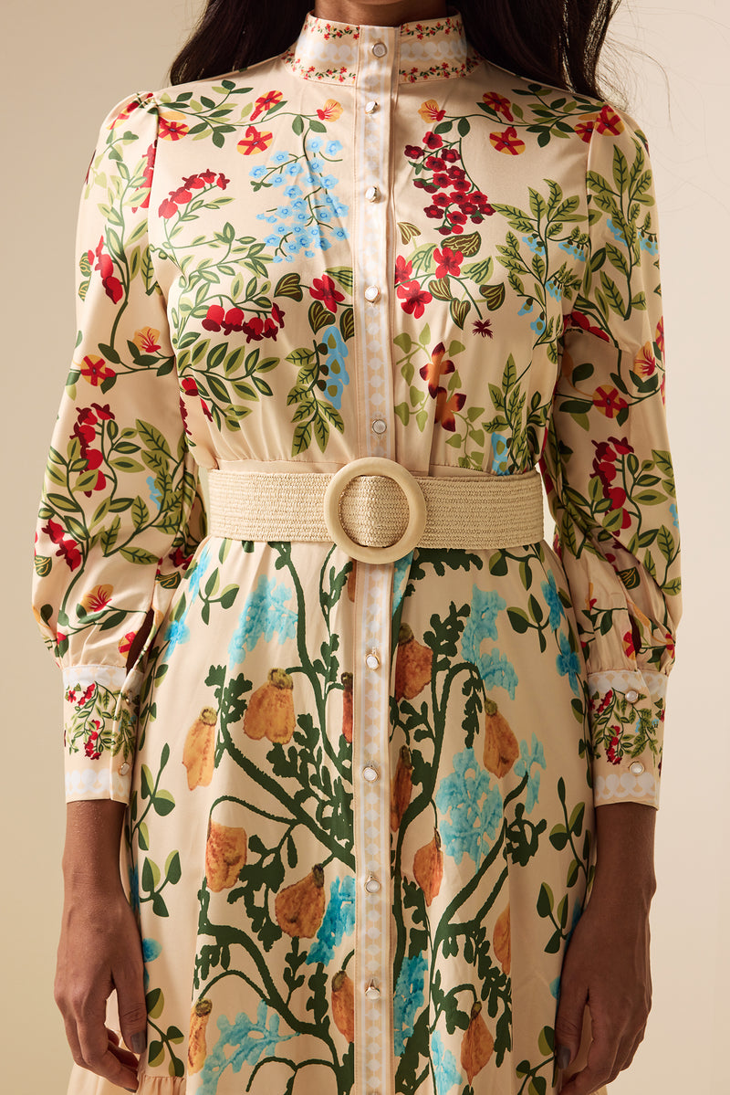 Well Tailored Dress with a Graceful Silhouette