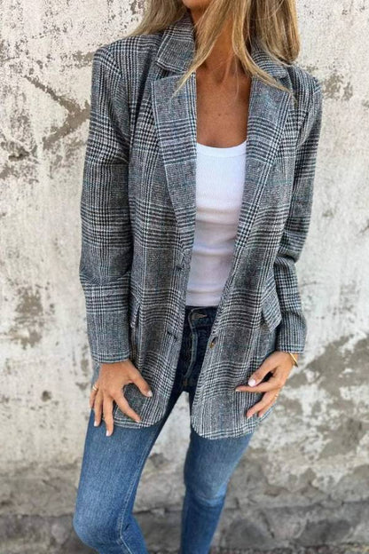 Gracefully Styled Coat for Any Occasion
