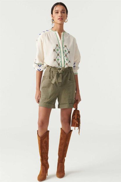 Polished Shirt with an Effortless Classic Look