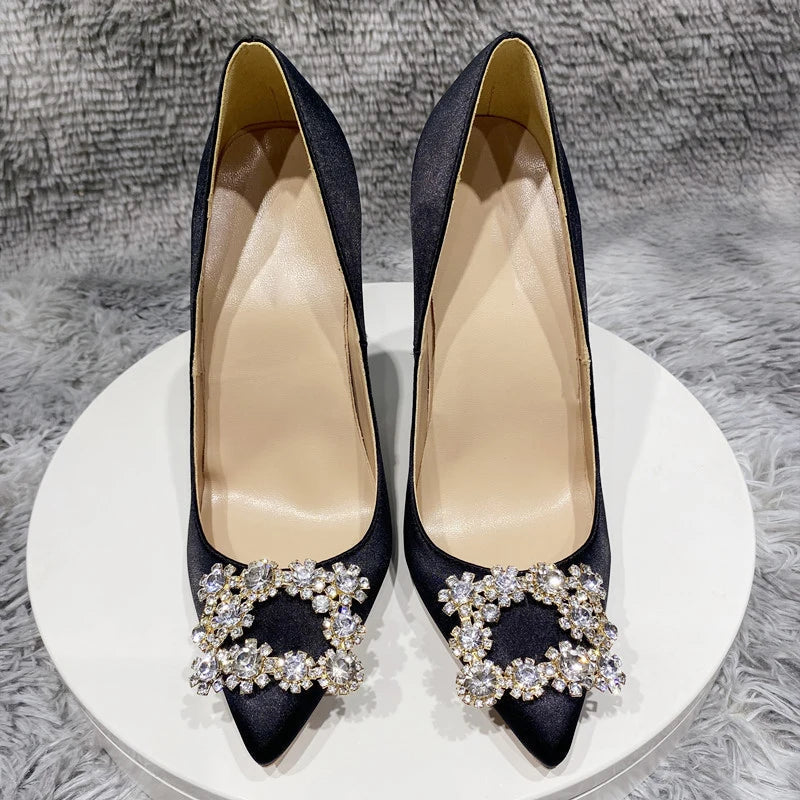 Polished Garment with an Effortless Classic Look
