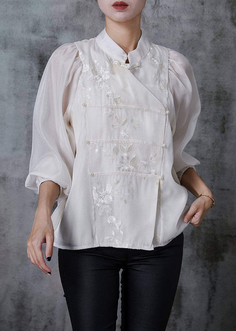 Beautifully Crafted Blouse in a Classic Style