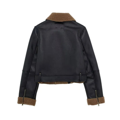 Effortlessly Elegant Jacket with a Timeless Design