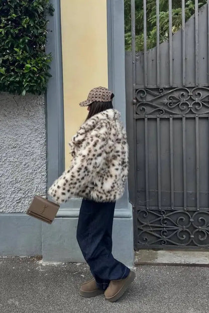 Gracefully Styled Jacket for Any Occasion