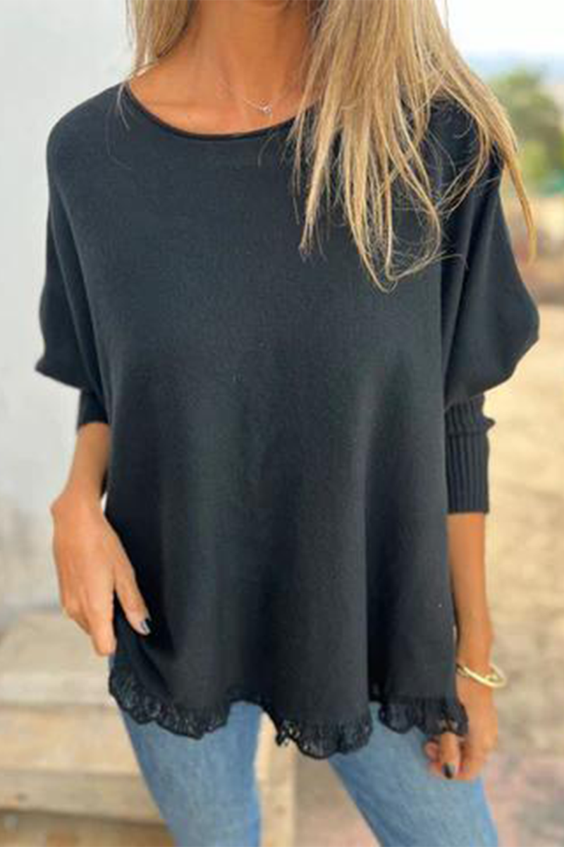 Well Tailored Sweater with a Graceful Silhouette