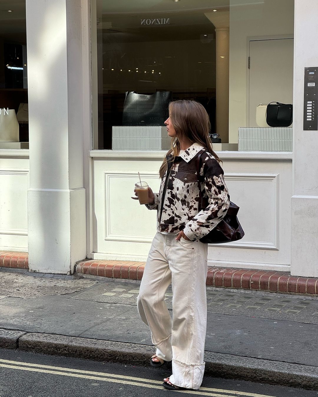 Well Tailored Jacket with a Graceful Silhouette