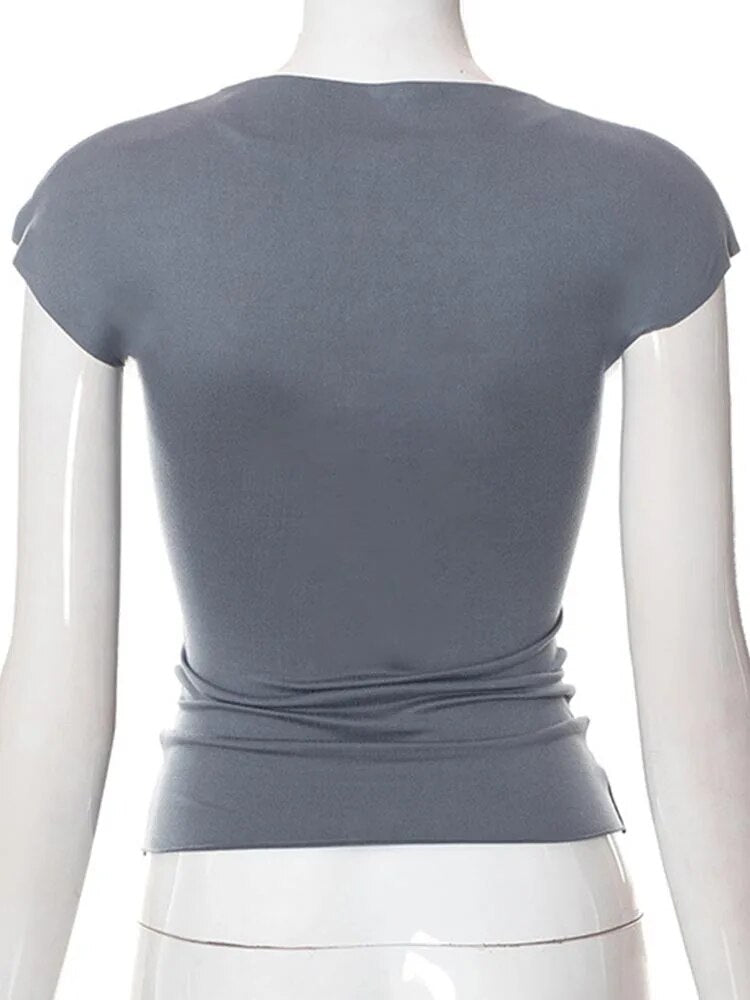Effortlessly Elegant T-Shirt with a Timeless Design