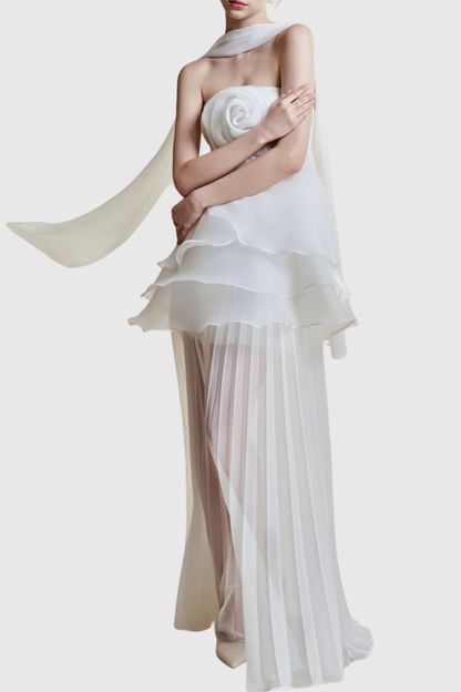 Effortlessly Elegant Dress with a Timeless Design