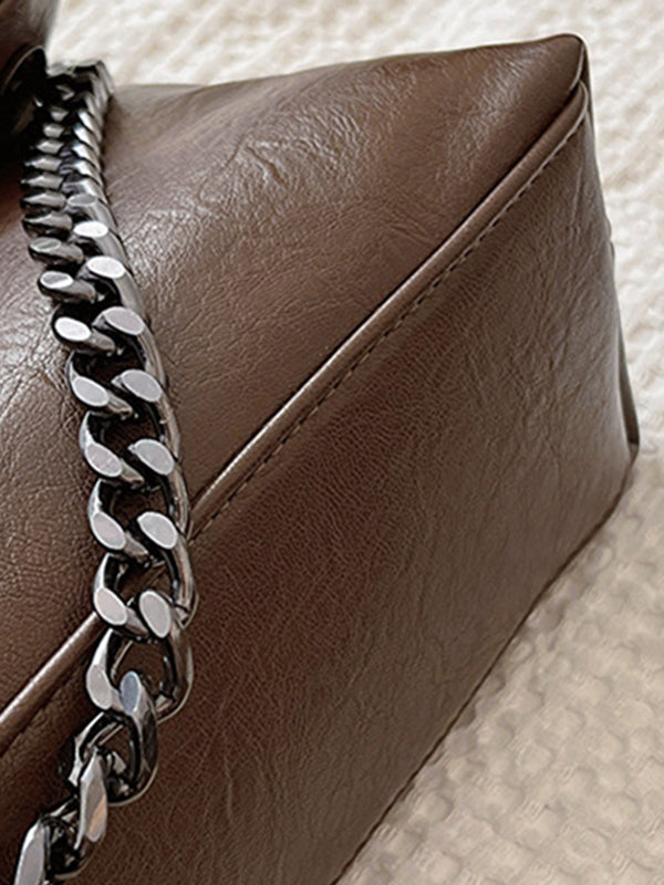 Beautifully Finished Bag in a Timeless Design