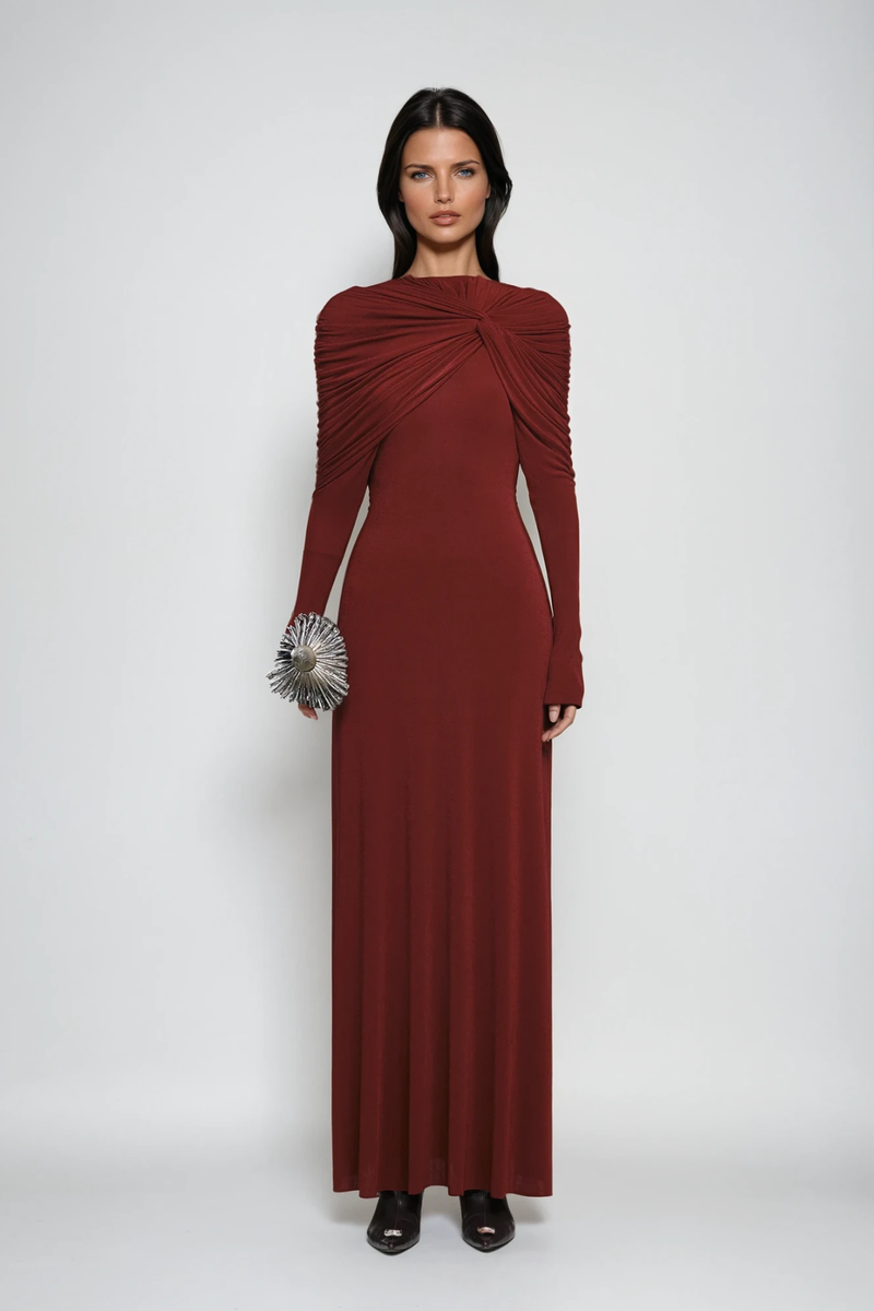 Beautifully Finished Dress in a Timeless Design