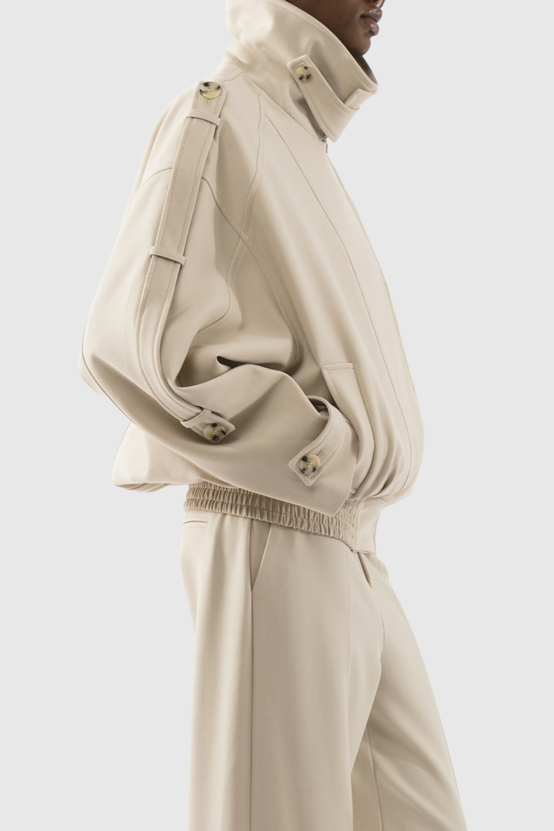 Elegantly Styled Jacket for Everyday Wear