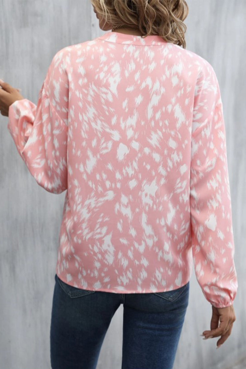 Effortlessly Elegant Top with a Timeless Design