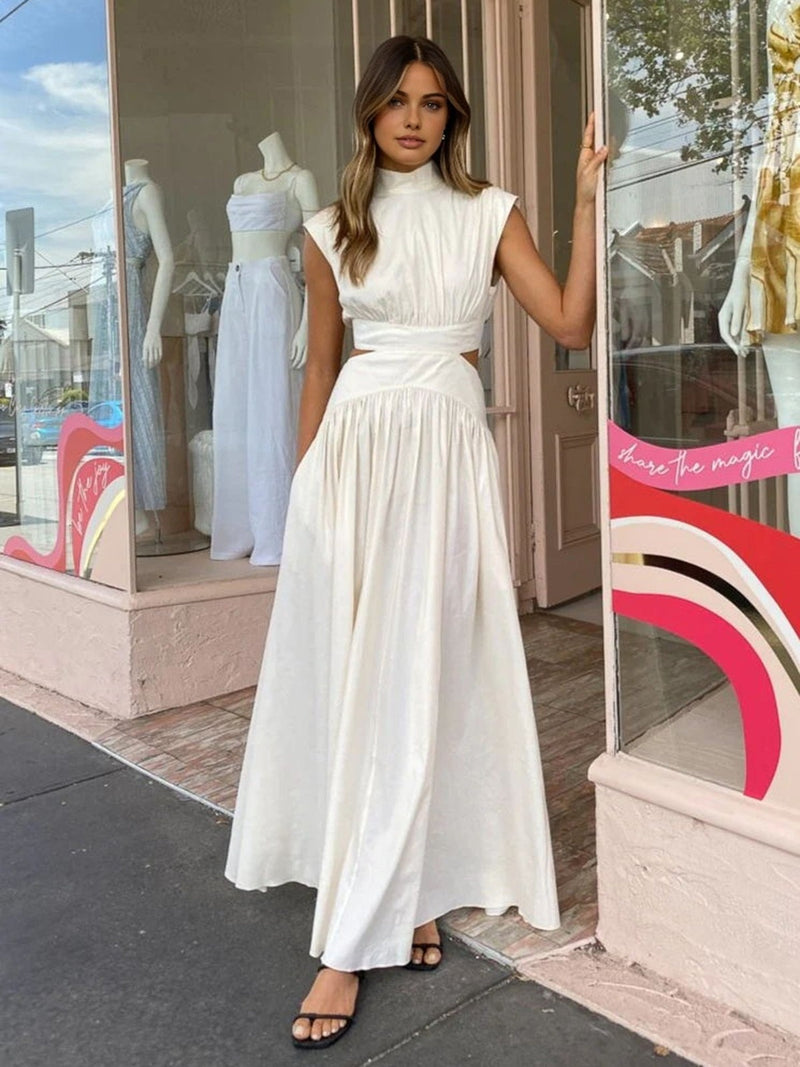 Beautifully Finished Dress in a Timeless Design