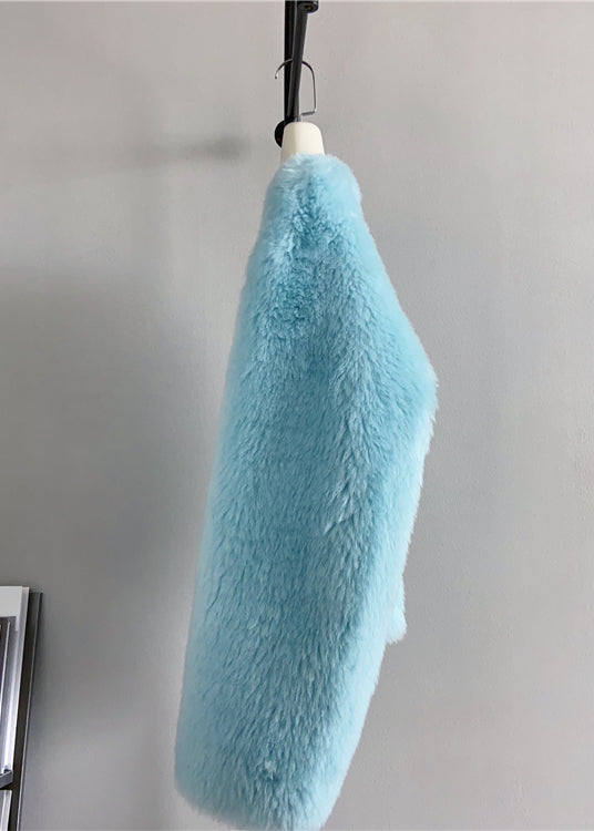 Effortlessly Elegant Coat with a Timeless Design