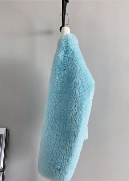 Effortlessly Elegant Coat with a Timeless Design