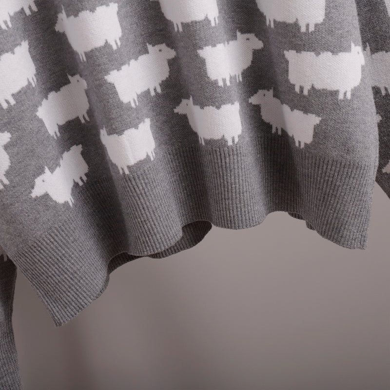Effortlessly Elegant Sweater with a Timeless Design