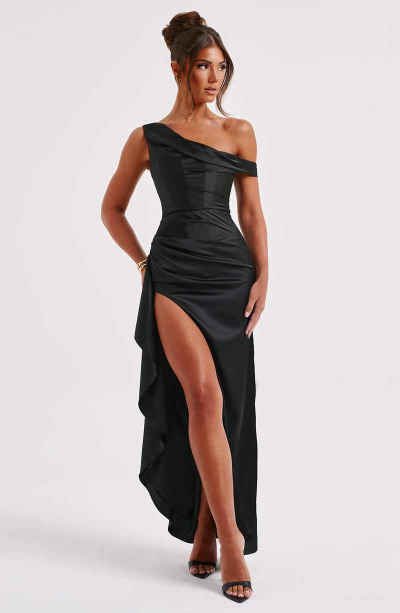 Polished Garment with an Effortless Classic Look