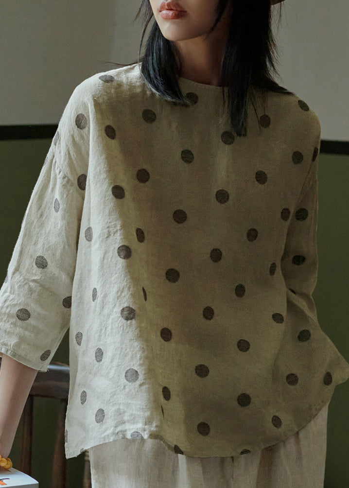 Sophisticated Blouse with a Clean Classic Look