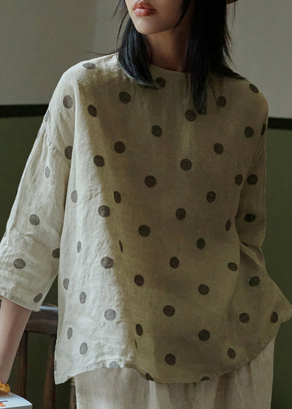 Sophisticated Blouse with a Clean Classic Look