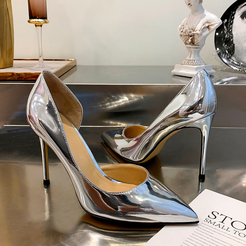 Well Tailored Heels with a Graceful Silhouette