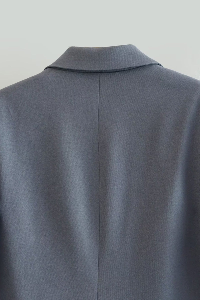 Well Tailored Garment with a Graceful Silhouette