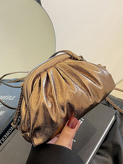 Well Tailored Bag with a Graceful Silhouette