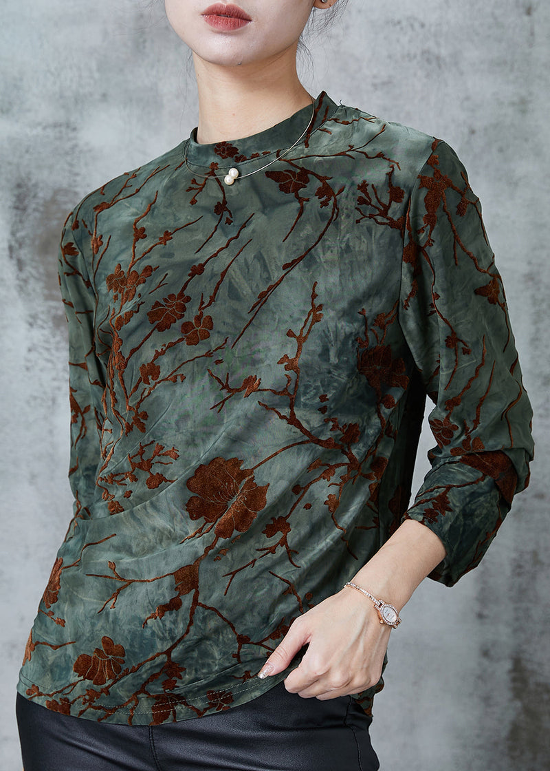 Effortlessly Elegant Shirt with a Timeless Design