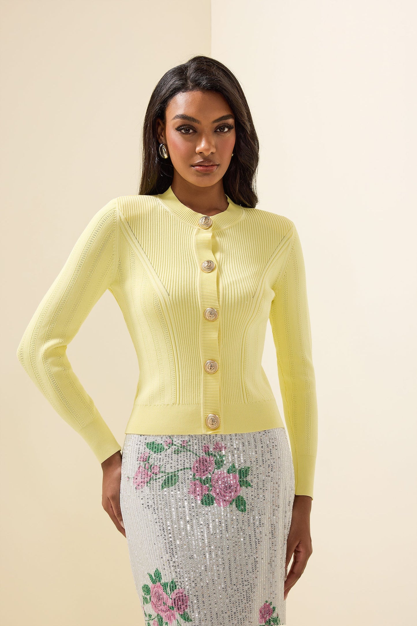 Effortlessly Elegant Top with a Timeless Design
