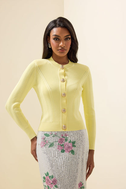 Effortlessly Elegant Top with a Timeless Design