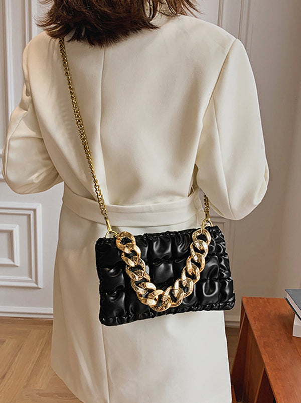 Effortlessly Elegant Bag with a Timeless Design