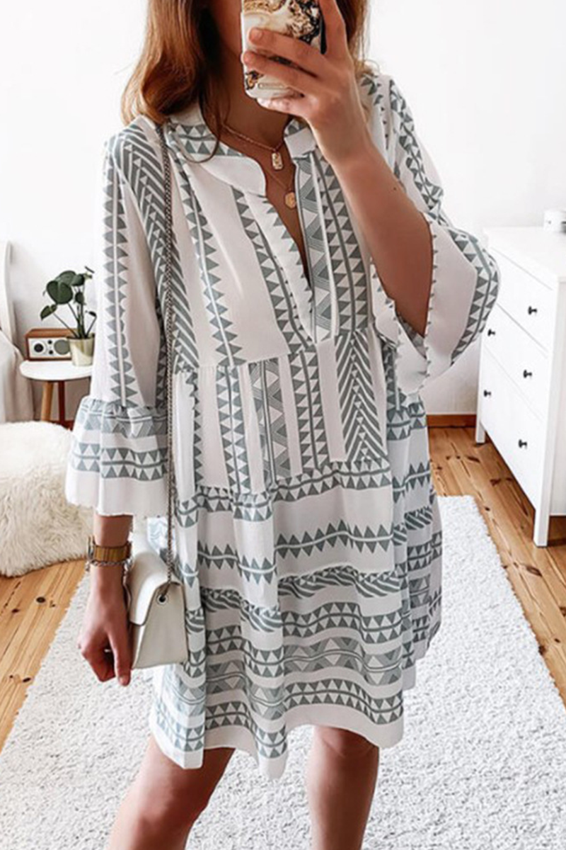 Well Tailored Dress with a Graceful Silhouette