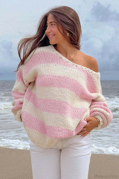Effortlessly Elegant Sweater with a Timeless Design