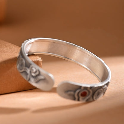 Beautifully Finished Garment in a Timeless Design