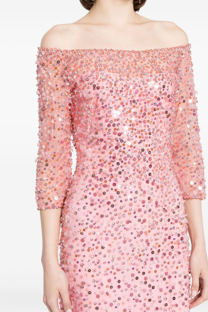 Beautifully Finished Dress in a Timeless Design