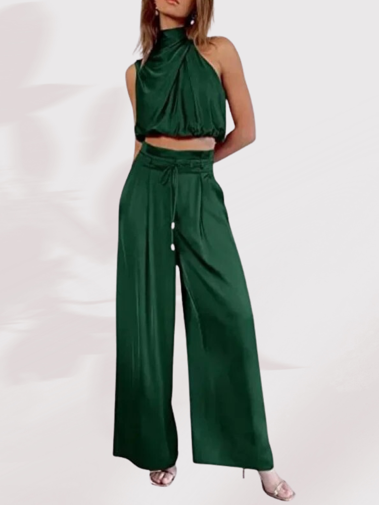 Sophisticated Garment with a Clean Classic Look