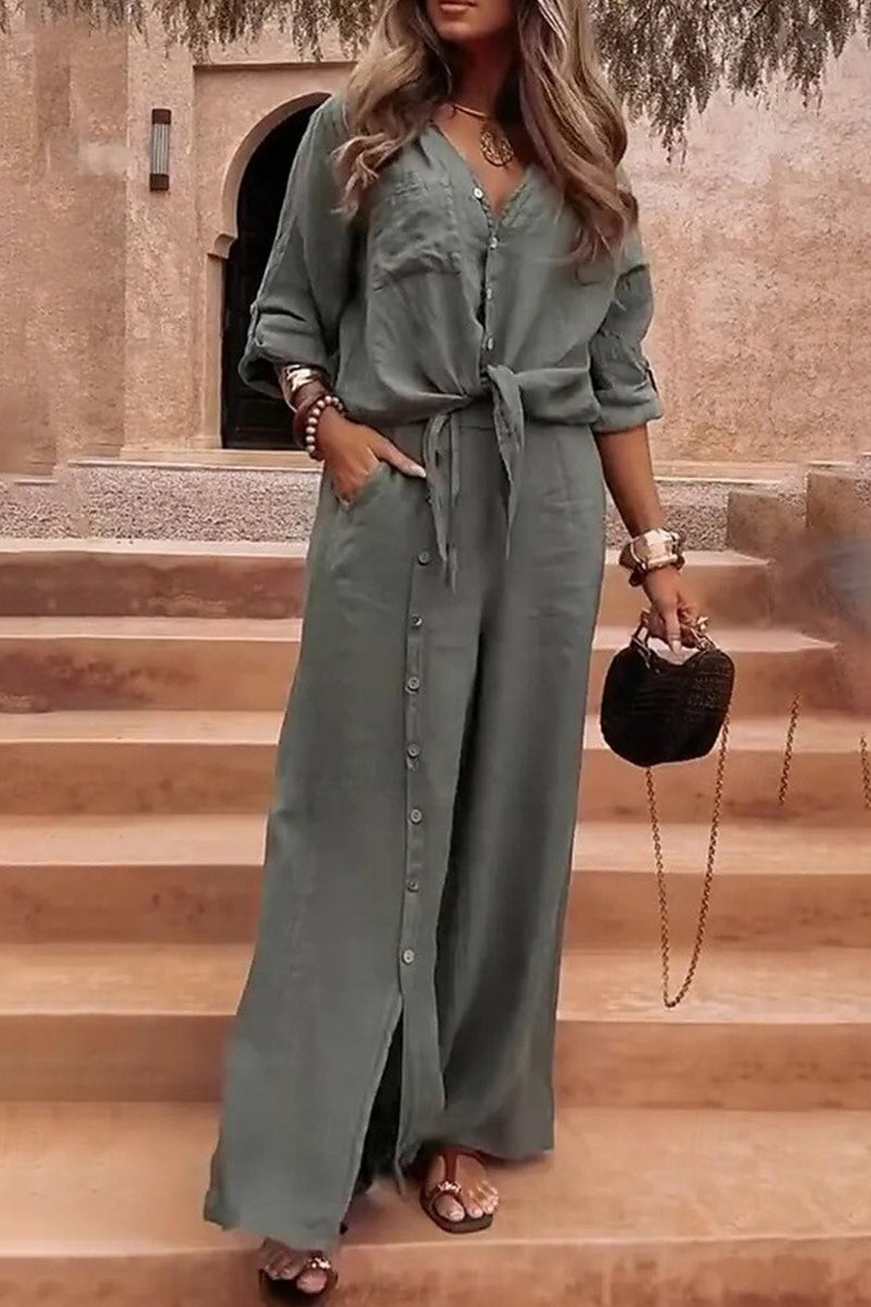 Sophisticated Pants with a Clean Classic Look
