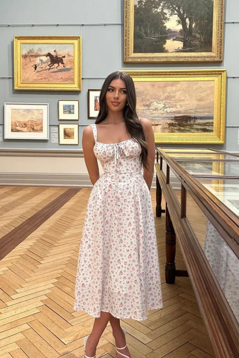 Effortlessly Elegant Dress with a Timeless Design
