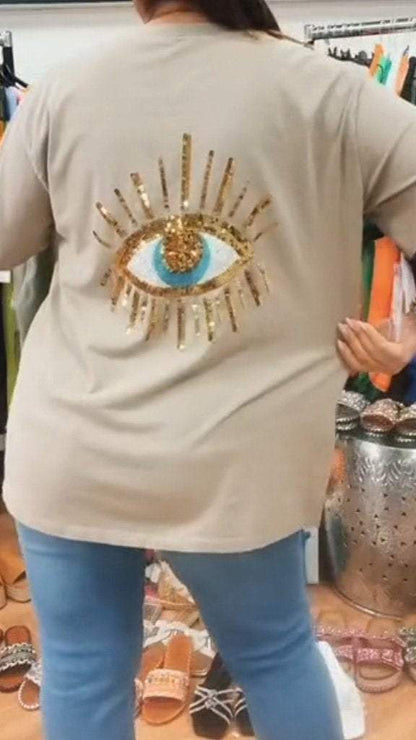 Well Tailored T-Shirt with a Graceful Silhouette