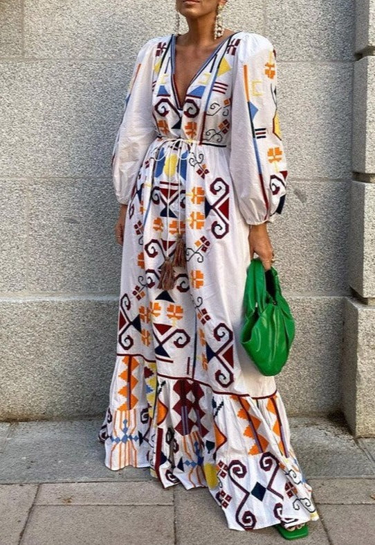 Classic Vintage Dress with a Flattering Fit