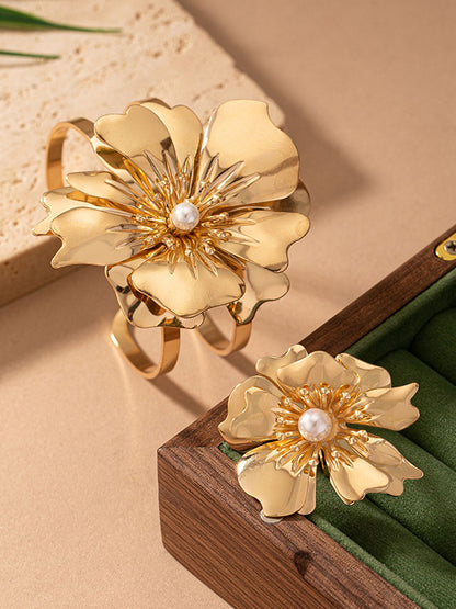 Gracefully Styled Garment for Any Occasion