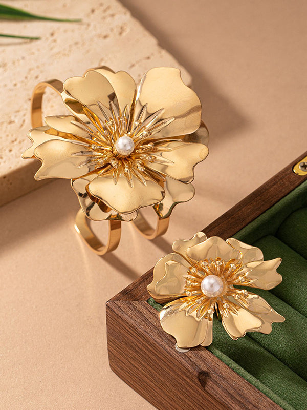 Gracefully Styled Garment for Any Occasion