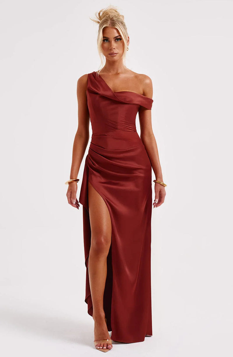 Polished Garment with an Effortless Classic Look