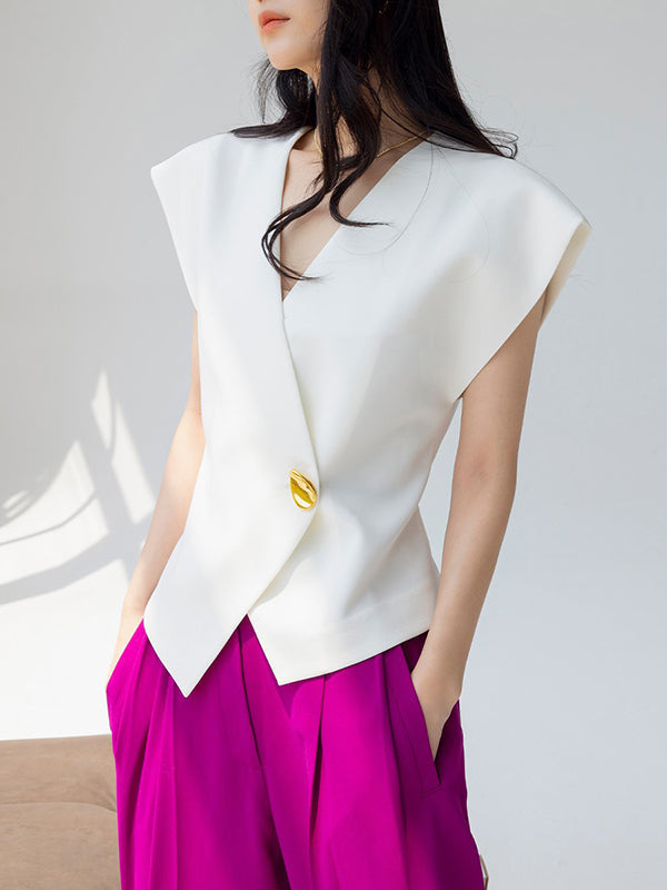 Effortlessly Elegant Top with a Timeless Design