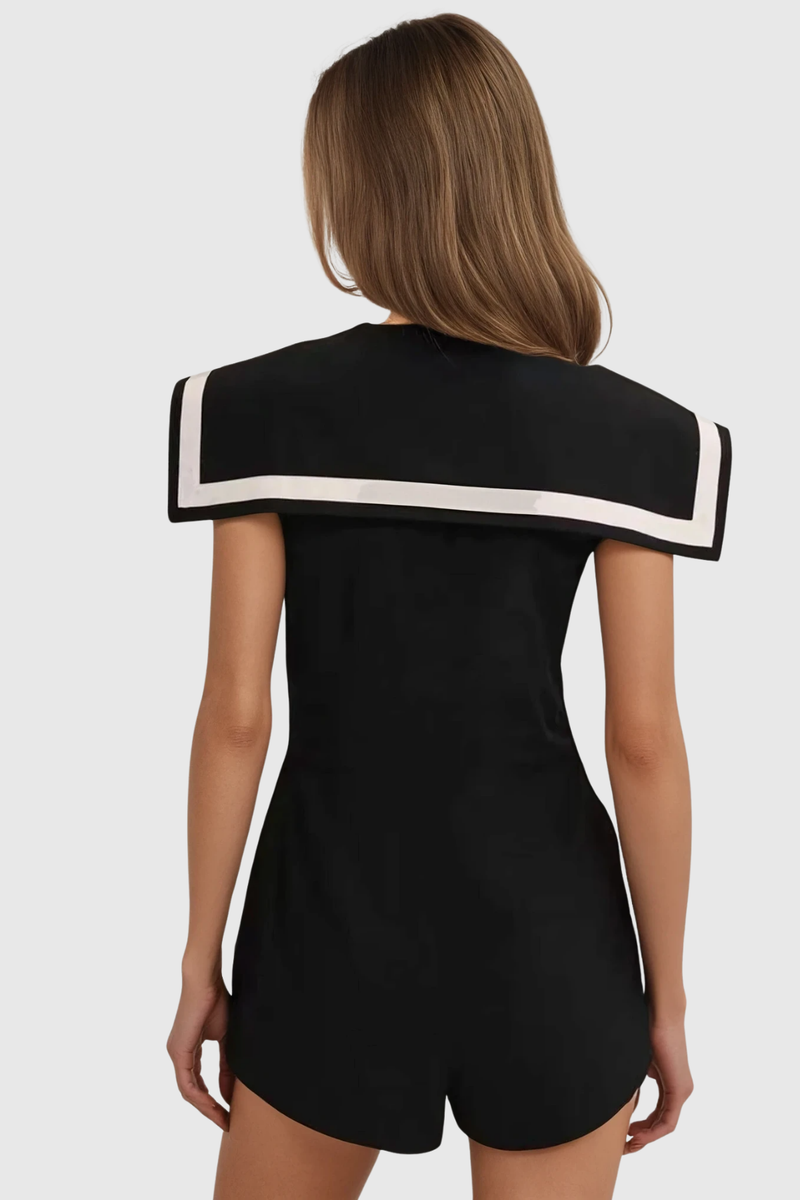 Effortlessly Elegant Garment with a Timeless Design
