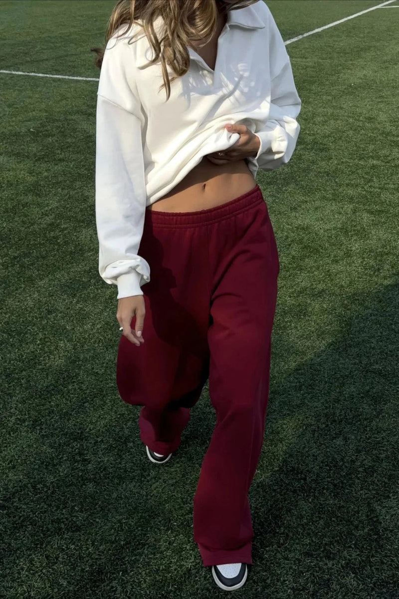 Effortlessly Elegant Pants with a Timeless Design