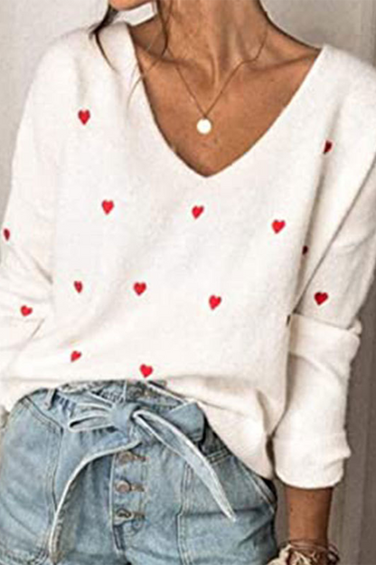 Effortlessly Elegant Sweater with a Timeless Design