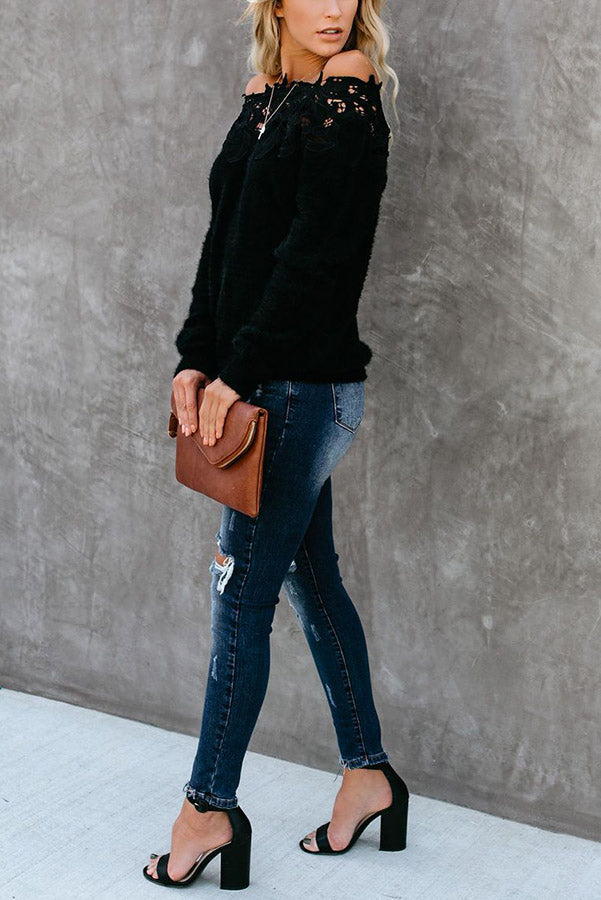 Well Tailored Sweater with a Graceful Silhouette