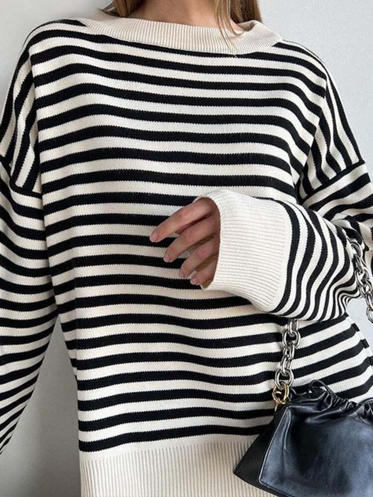 Well Tailored Sweater with a Graceful Silhouette